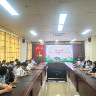 <a href="/thong-tin-tong-hop/tin-tuc-chung" title="Tin tức chung" rel="dofollow">Tin tức chung</a>