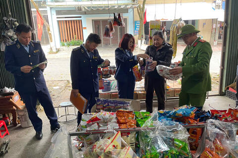Lai Châu: Đội Quản lý thị trường số 2 đẩy mạnh tuyên truyền, kiểm tra về đảm bảo vệ sinh an toàn thực phẩm