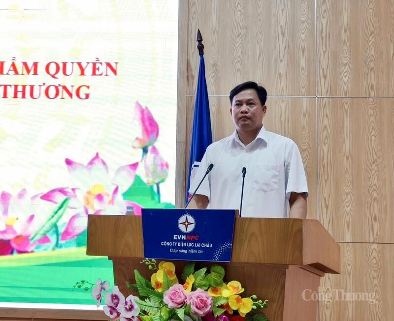 Phó Giám đốc Sở Công Thương Lai Châu Đồng Văn Thực phát biểu khai mạc hội nghị.