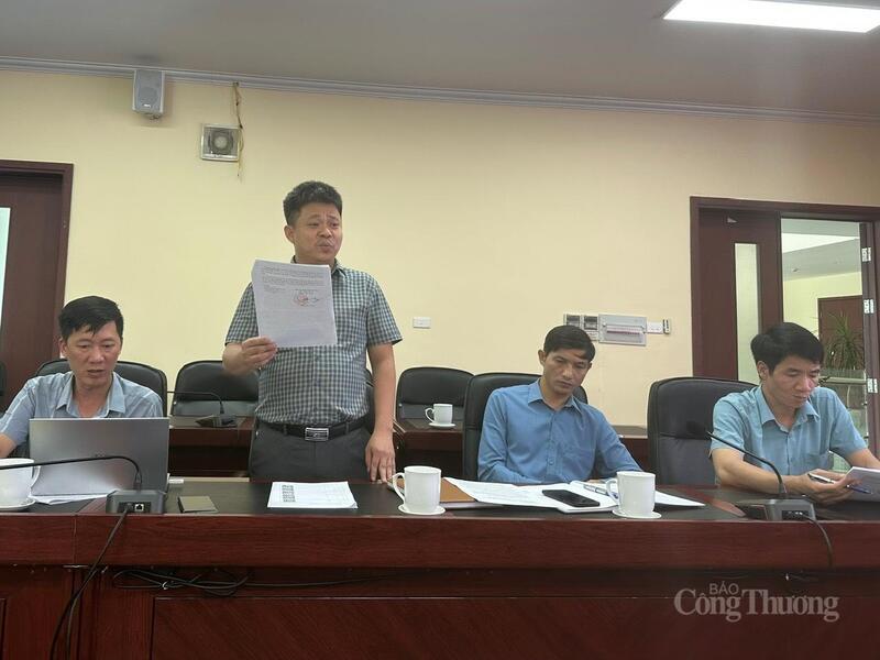 Những ý kiến, đề xuất của đại diện lãnh đạo phường Đoàn Kết khi tổ chức chính quyền địa phương 2 cấp về công nghiệp, thương mại.