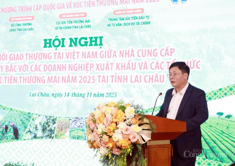 Phó Giám đốc Sở Tài chính tỉnh Lai Châu Nguyễn Đình Hùng phát biểu tại hội nghị.